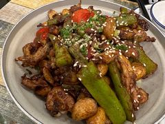 跳跳牛蛙-八张桌子(老店)