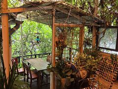 -Cuc Gach Quan Restaurant