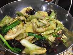 干锅手撕包菜-一盐堂本帮菜(外滩店)