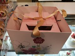 -花花卷卷·鲜食蛋糕(静安久光百货店)
