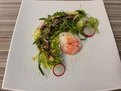 温泉蛋沙拉-香樟花园法式铁板烧(恒隆广场店)
