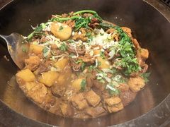 -山河屯铁锅炖·非遗东北菜(南山店)