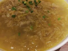 棒骨烩酸菜-北李妈妈菜·虾爬子大锅贴(贵和店)