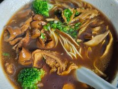 老卤肥肠面-囿面传统制面馆(中央路店)