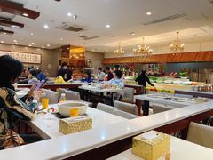 自助取餐区-泉福居酱骨头自助广场(南大街商业步行街店)