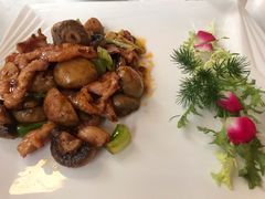 香煎口蘑脆爽肉-周三的情书花园餐厅(江北店)