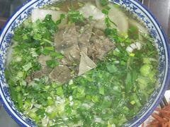 -牛一嘴·兰州牛肉面·大盘鸡(财富中心店)