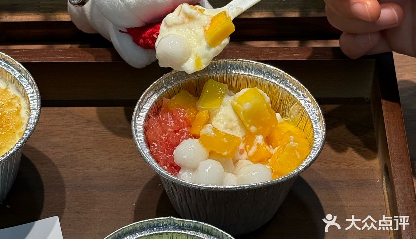 杭州！！吃到了漂亮的双皮奶哟^_^