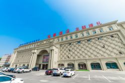 -甘井子区冠豪主题婚礼酒店宴会厅(机场店)