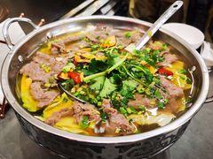 跷脚牛肉锅-吃不恼火·江湖菜·小酒馆(日月光田子坊店)