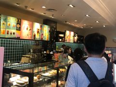 -星巴克臻选(威海威高广场店)