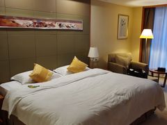 -无锡鼎尚皇冠酒店