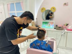 -Oh my head儿童理发(绿地·新田360店)