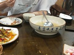 -黄桷树曹家私房菜(江与城店)
