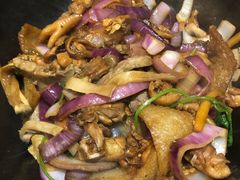 -胡须佬鸡煲四季火锅店(石厦西村直营店)
