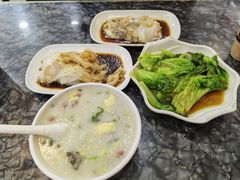 顺德鱼茸粥-燊意布拉肠云吞面(中山四路店)