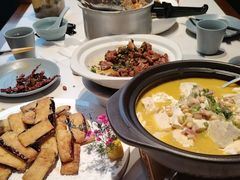 -老周家酱卤猪蹄私房菜(克拉玛依西街店)