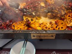 -江边城外烤鱼(世茂广场店)