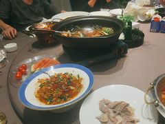 -香山湖家家宴(中山陵店)