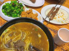 -杨记清芳牛肉拉面(京广路店)