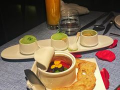 -弦月窗LUNETTE BY AMANDA(复兴路店)