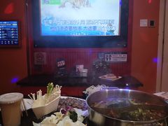 -唯爱KTV聚会餐厅(仙林东城汇店)