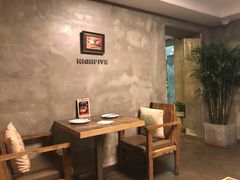 -HIGH FIVE哈福手工汉堡(桂林路店)