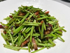 茼蒿炒腊肉-徐记海鲜·家宴(南油永新汇店)