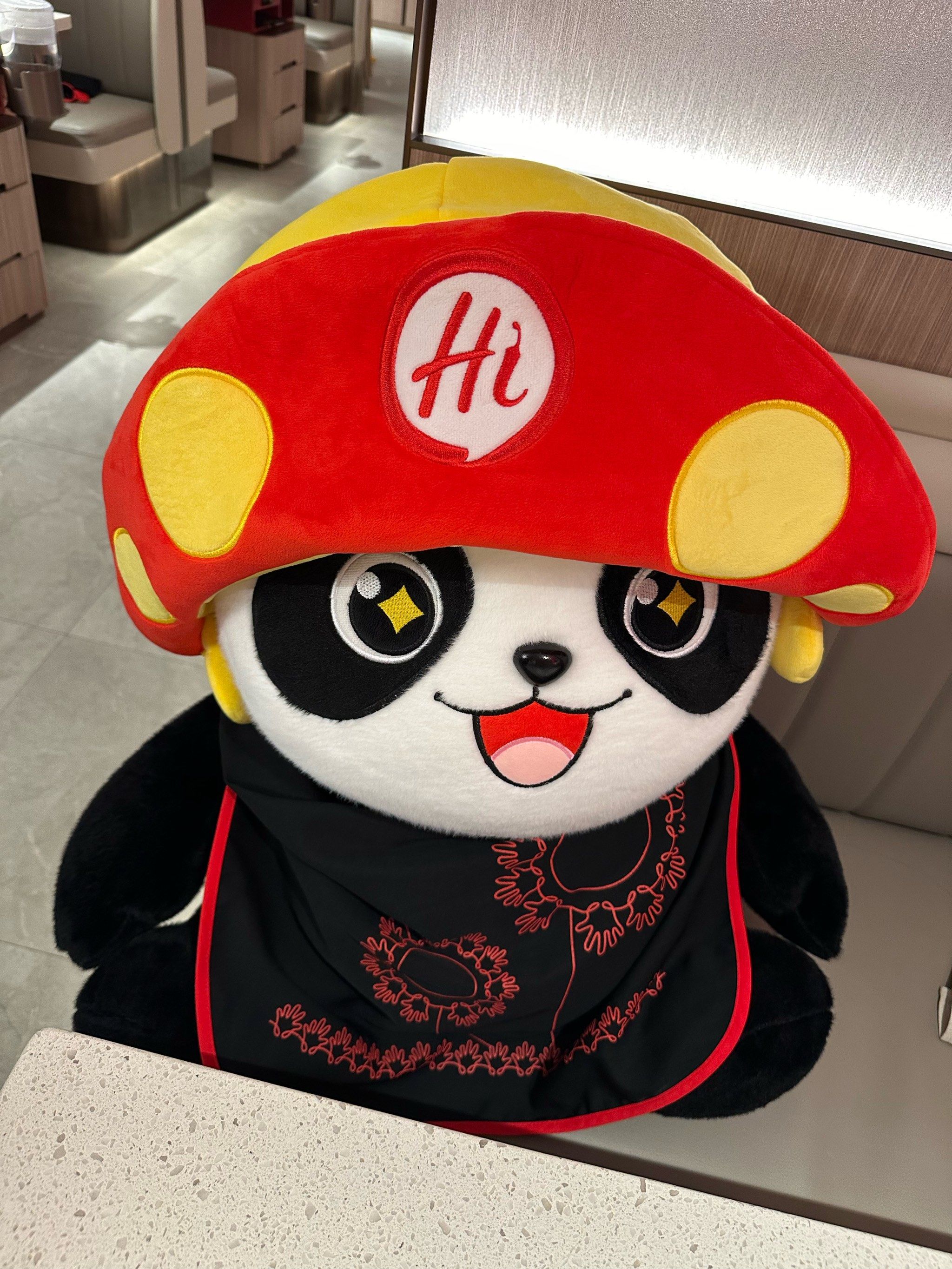 海底捞陪吃娃娃