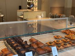-VERIE BAKEHOUSE