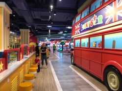 -LuckyStar幸运星家庭娱乐中心(东莞国贸店)