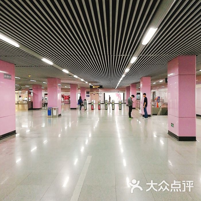 四川北路-地铁站