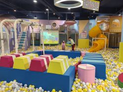 -多奇妙乐园·淘气堡·电玩·抓娃娃(海口吾悦店)