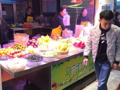 自助取餐区-东门町美食街