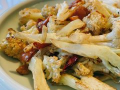 培根虾米煸菜花-港丽餐厅(高德置地店)