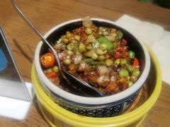 黑三剁配薄饼-雀舞云南菜(乐客城店)