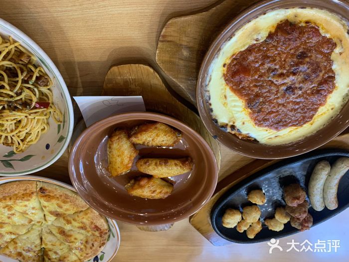 萨莉亚意式餐厅(南京环亚凯瑟琳广场店)榴莲披萨图片