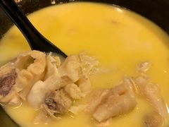 -鲜入围煮花胶鸡海鲜火锅
