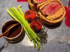 惠灵顿牛排-弦月窗LUNETTE BY AMANDA(复兴路店)