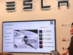 -TESLA 特斯拉(上海太古汇体验店)