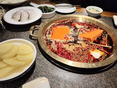 -小天鹅火锅·一线江景洪鼎旗舰店(洪崖洞店)