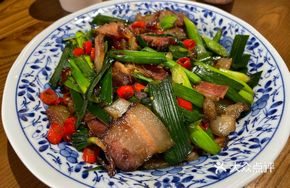 Stir-fried Garlic Shoots with Preserved Pork