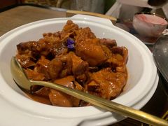 梅子烧猪手-甜阿姨·天台花园私房菜(万松园店)