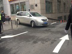 -上海来福士广场-停车场