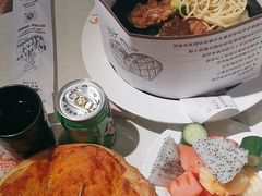 -汤姆家的牛排意面披萨(新城市广场店)