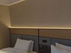 -全季酒店(成都牛王庙地铁站店)