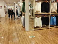 -优衣库(上海中山公园兆丰广场店)
