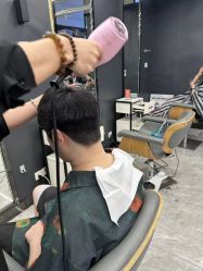 -藤野造型烫发染发