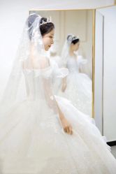 -LOVINA洛维娜婚纱礼服