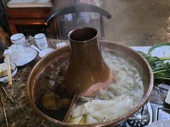 -洞穴餐厅